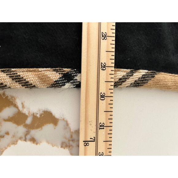 V. Fraas Black Wrap Shawl Scarf Lightweight Classic Warm Comfortcore Cozy - Picture 9 of 9